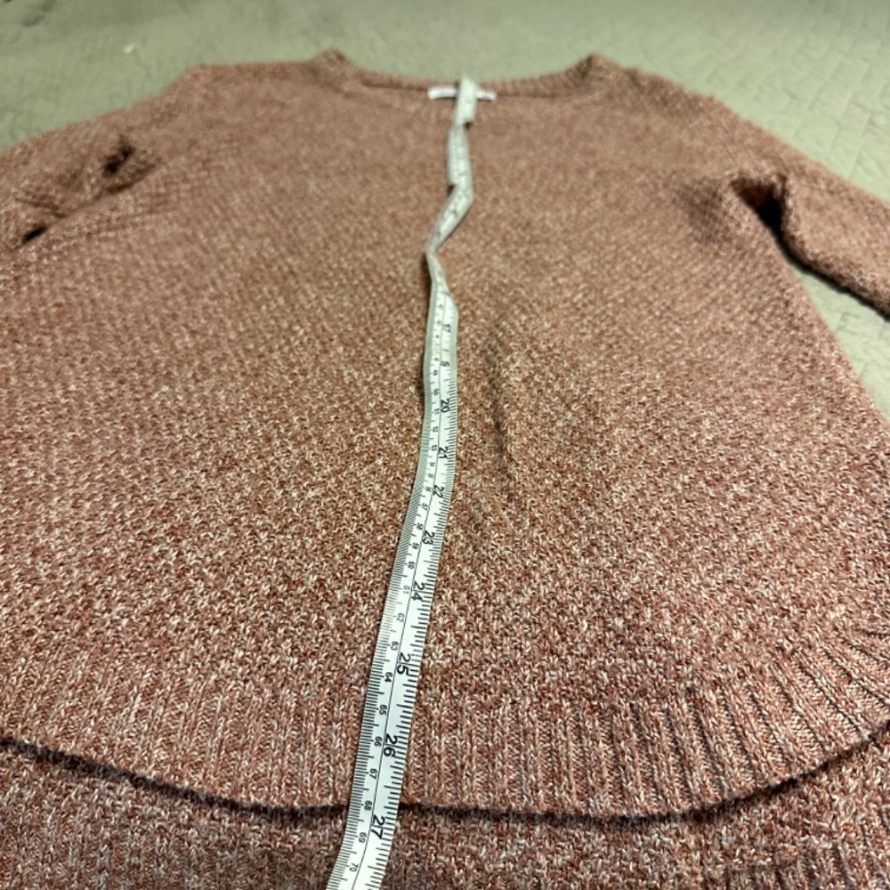 Maroon sweater - Picture 3 of 4